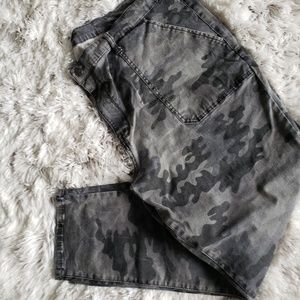 Camo pants 26W 3x